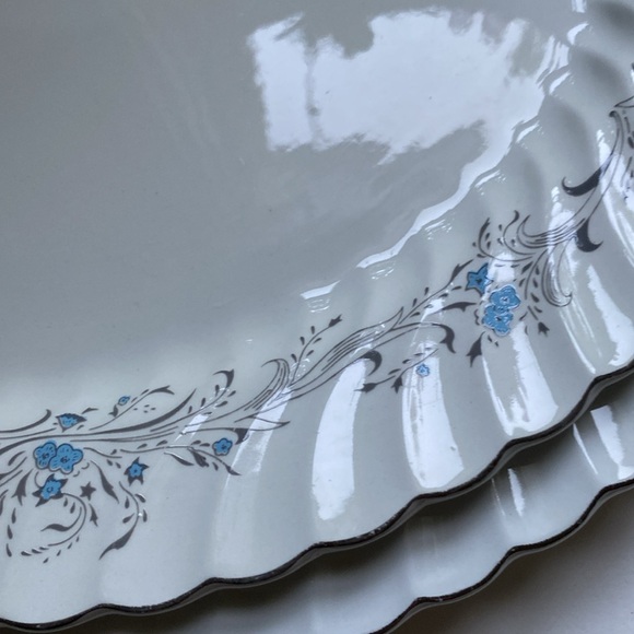 Johnson Bros Snow White Regency Ironstone Dinner Oval platters - Picture 4 of 12